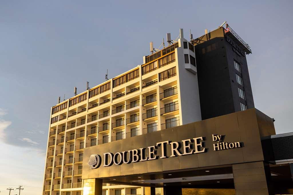 Doubletree By Hilton Calgary North Ξενοδοχείο Εξωτερικό φωτογραφία