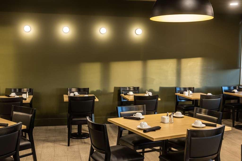Doubletree By Hilton Calgary North Ξενοδοχείο Εστιατόριο φωτογραφία