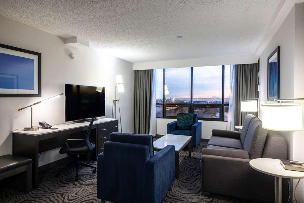 Doubletree By Hilton Calgary North Ξενοδοχείο Δωμάτιο φωτογραφία