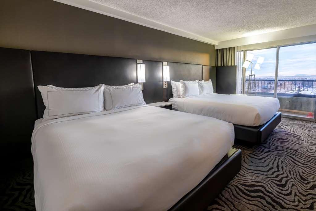 Doubletree By Hilton Calgary North Ξενοδοχείο Δωμάτιο φωτογραφία