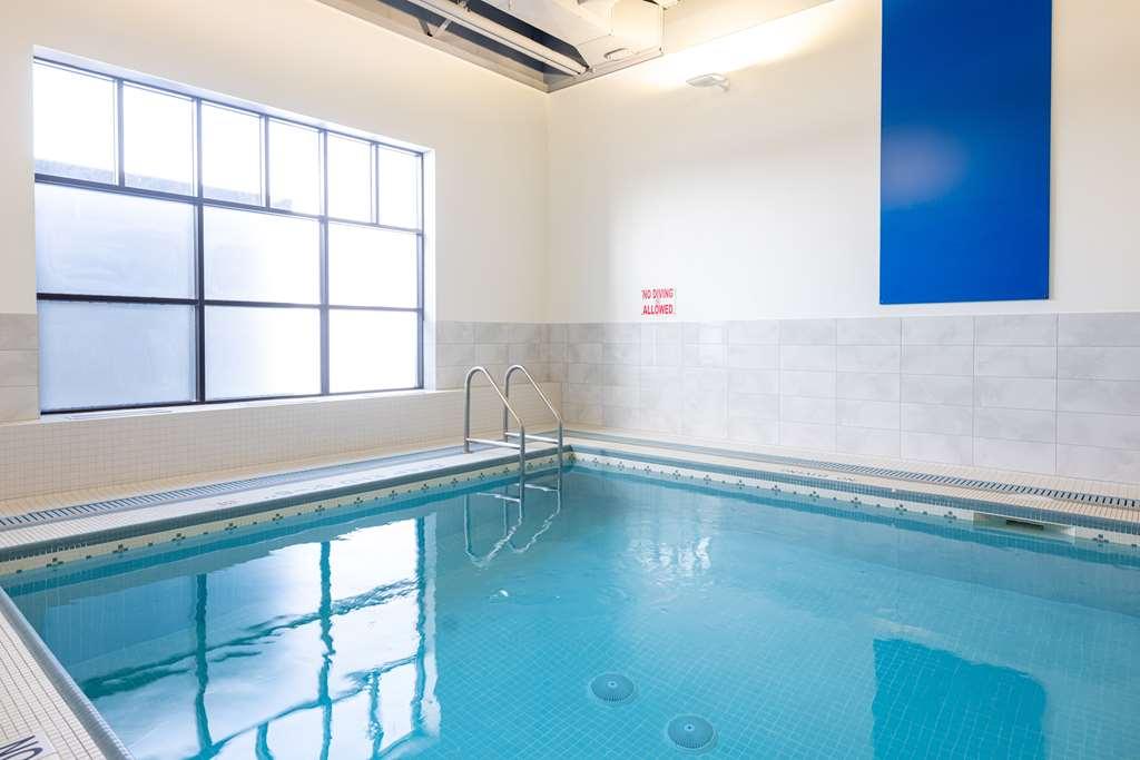 Doubletree By Hilton Calgary North Ξενοδοχείο Ανέσεις φωτογραφία